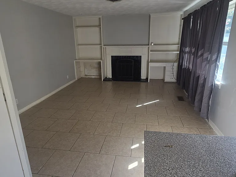 8057 Fall River Dr — Photo 6