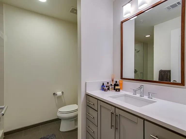 1212 Laurel St #1710 — Photo 13