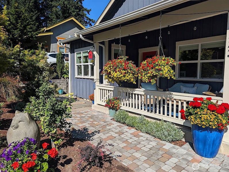 3rd image of 223 Clover Court