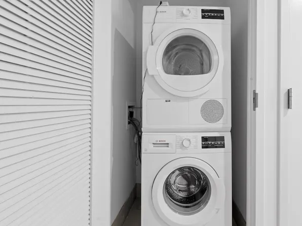 310 Clarkson Avenue image 6 of 11