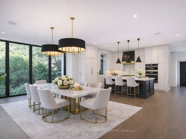 4 Braywin Dr, Toronto, ON M9P 2P1