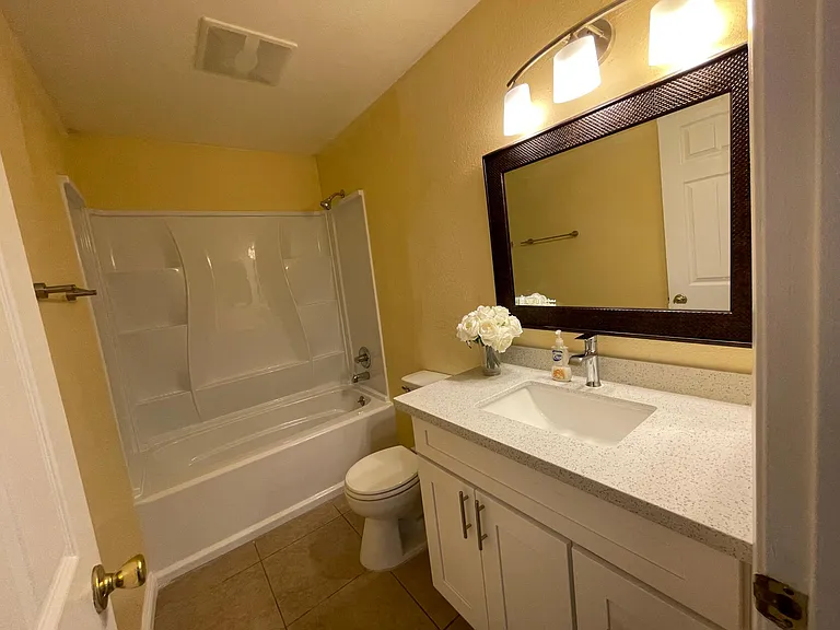 1043 Temple Ave #8 — Photo 7