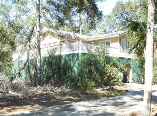 24 Cotton Bay Ct, Edisto Island, SC 29438