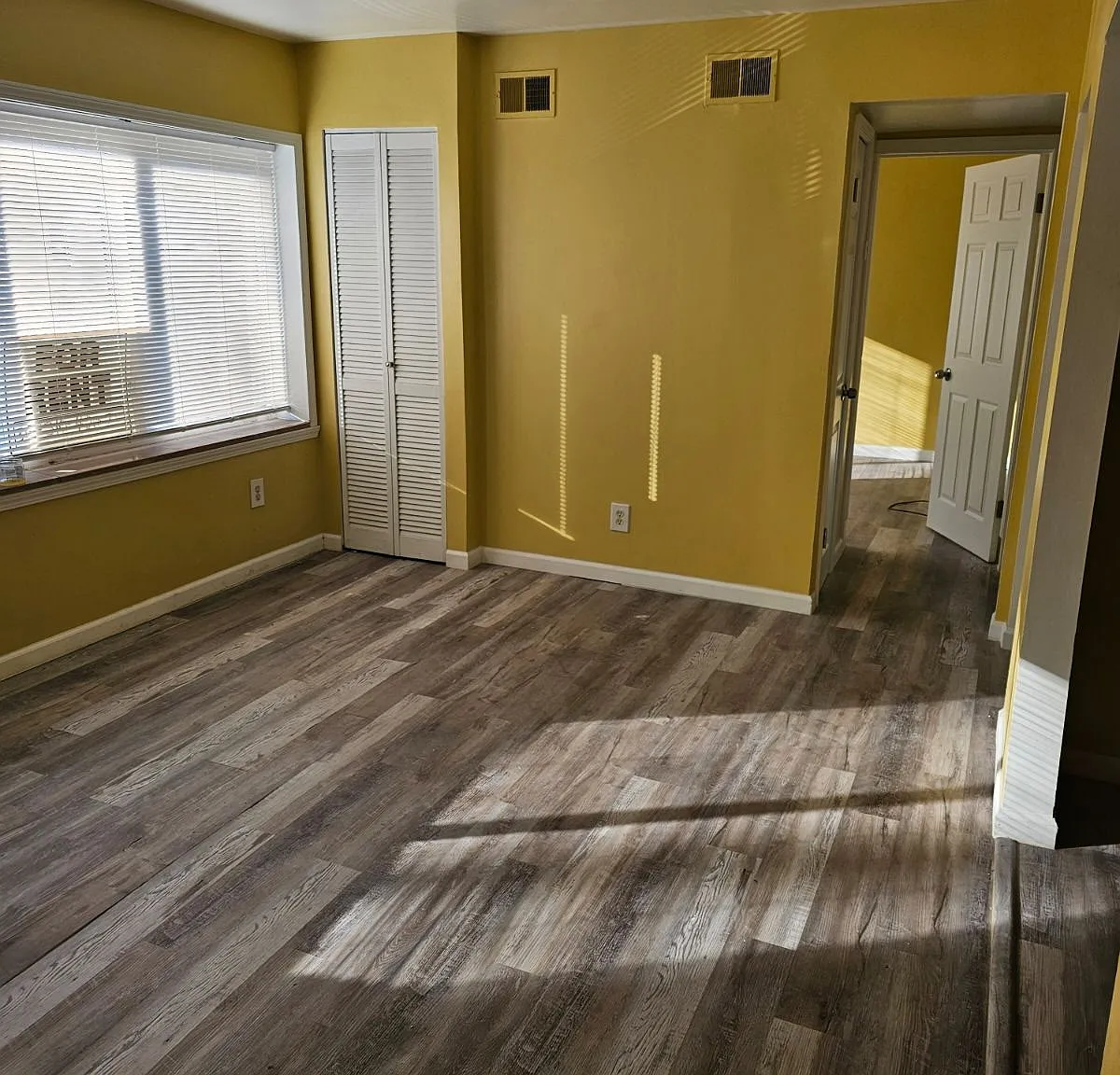 14740 West Chicago - B — Photo 1
