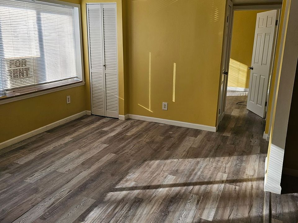 1st image of 14740 W Chicago St #B
