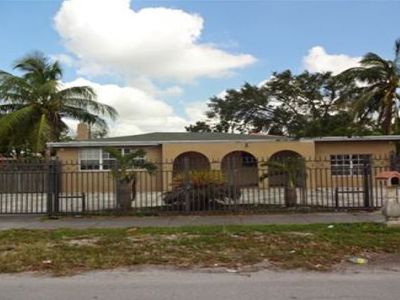 921 NW 141st St, Miami, FL, 33168