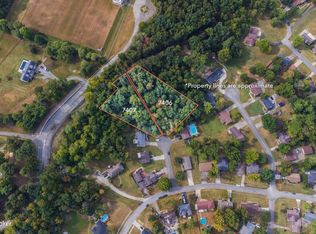 7407 Chant Ct, Louisville, KY 40214