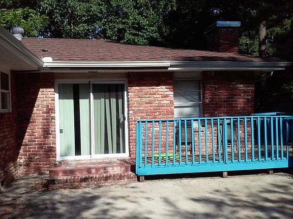2nd image of 807 Sherwood Dr