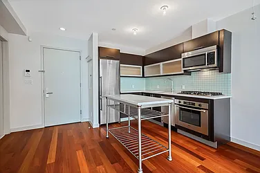Sold by Avenue Sotheby's International Realty