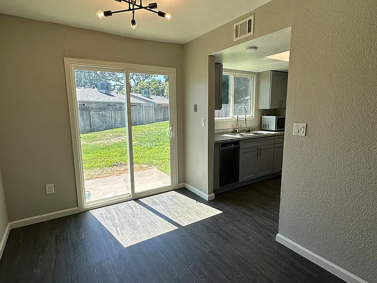 8950 Rancho Grande Ct — Photo 5
