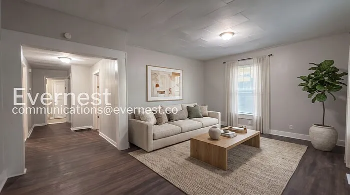 3 bed, 1.0 bath, 1326 sqft, $1,049 — Photo 2