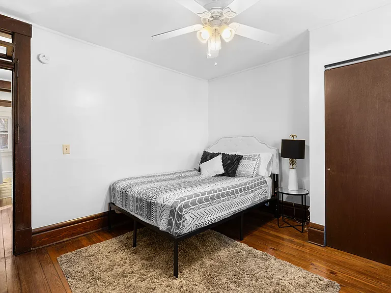 726 Kerr St — Photo 23