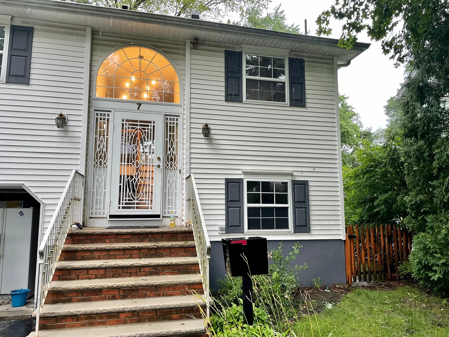 3 bed, 2.5 bath, 1418 sqft, $5,000 — Photo 1