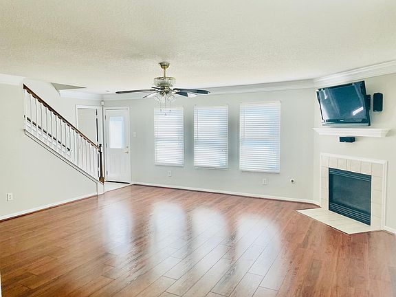 3rd image of 16326 Blue Rock Springs Dr