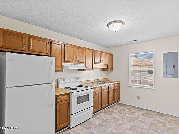 2nd image of 2318 Indian Dr APT B5