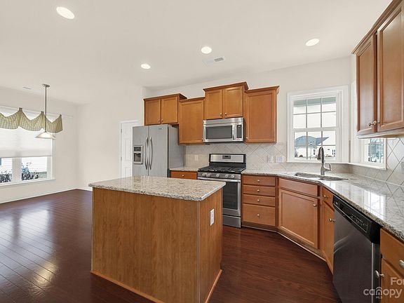 5th image of 23166 Whimbrel Cir