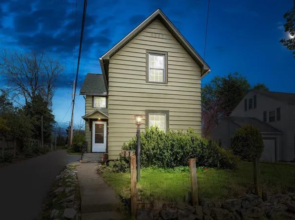 112 Crescent St, Elkhart, IN 46516