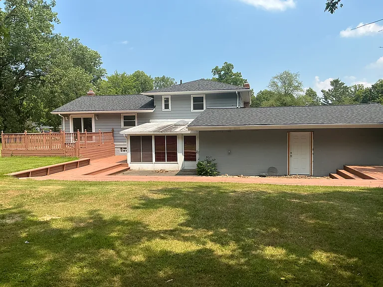 3732 Maplecrest Ave — Photo 9
