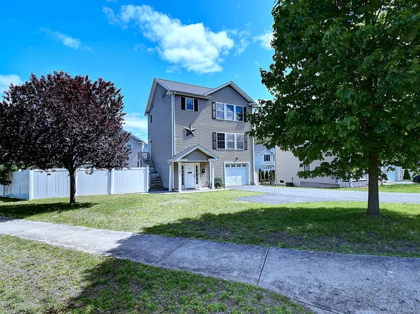 105 Scott Street, Naugatuck, CT 06770