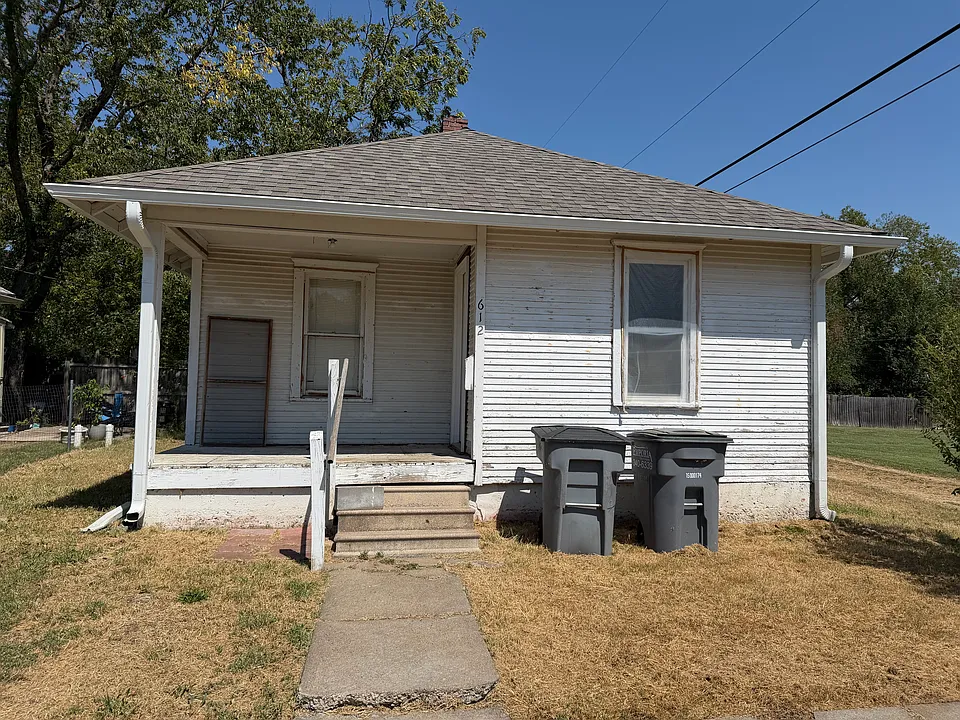 612 E 8th Ave