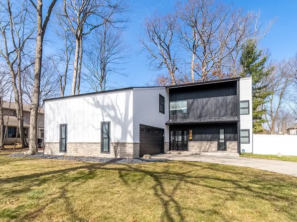 1319 Pine Mills Ct, Fort Wayne, IN 46845