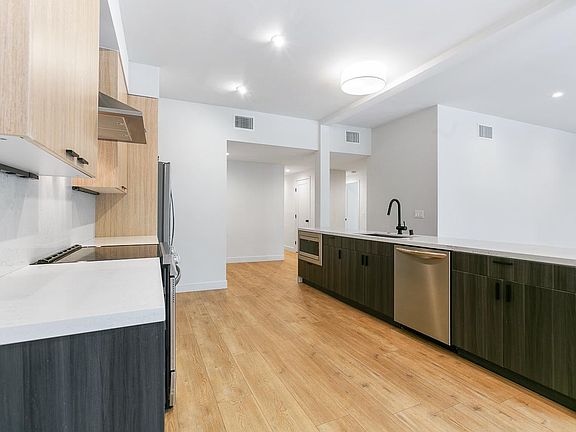 5th image of 12320 Montana Ave APT 207