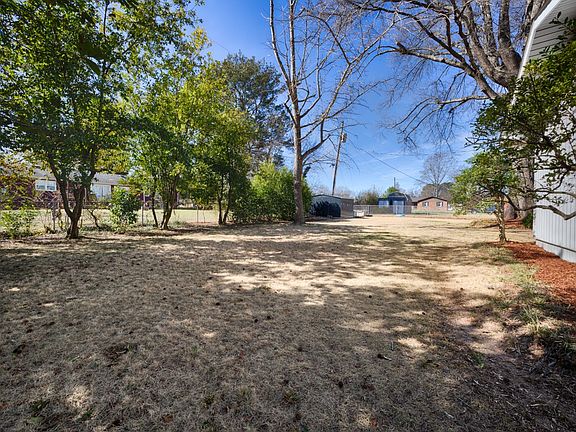 4th image of 1309 Aston St