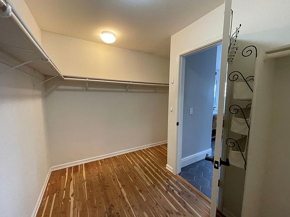 5th image of 717 Saint Timothy Pl