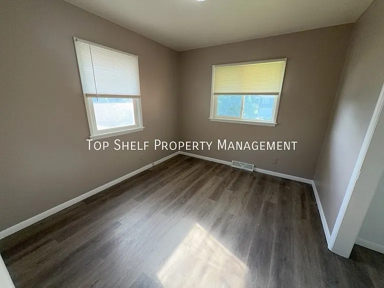 2425 Welbeck Rd — Photo 6