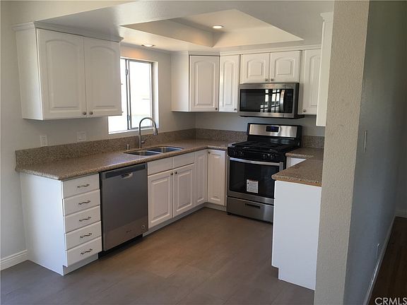 3rd image of 3511 Senefeld Dr
