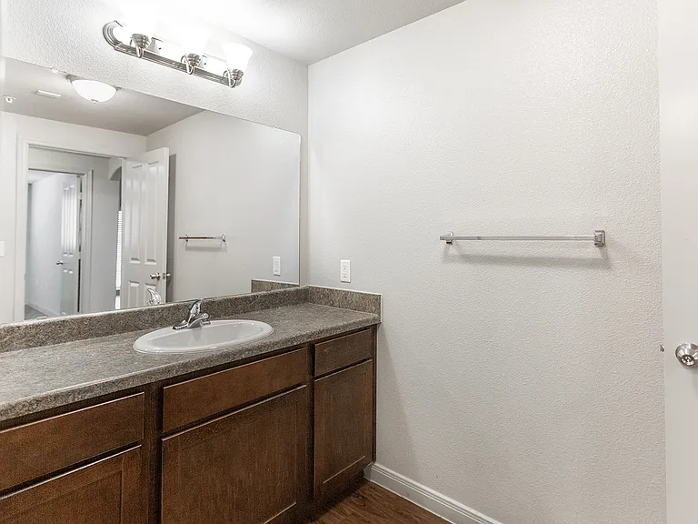 Freedom Hills Ranch Apartments — Photo 99