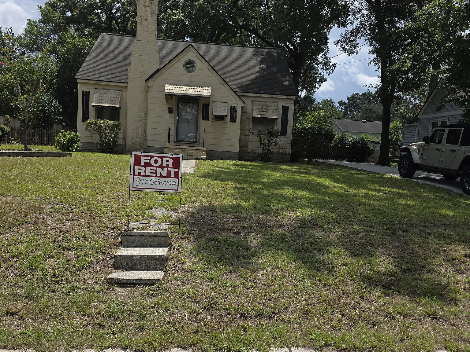 2 bed, 1250 sqft, $2,300 — Photo 2