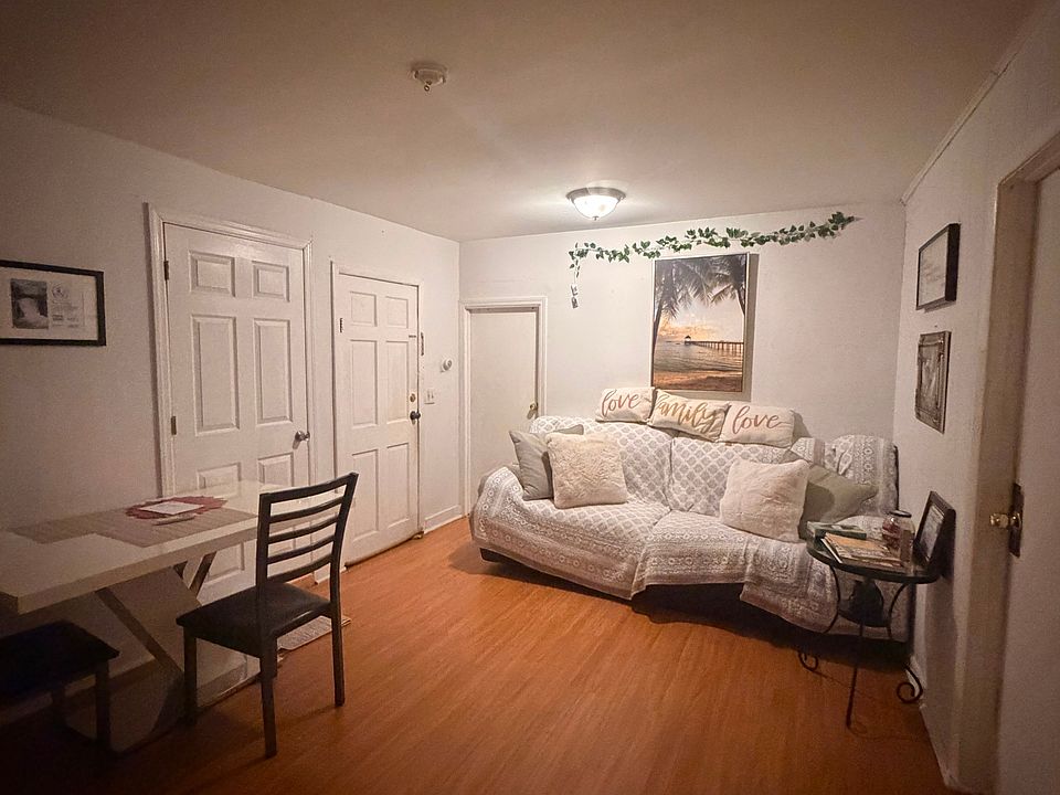 1st image of 108 Carlisle Ave Floor 1