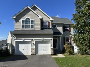 164 Sowers Dr, Hackettstown, NJ 07840