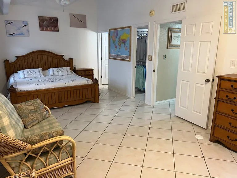1342 Harbor Island Dr — Photo 17