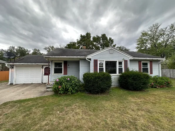 210 55th St SW, Wyoming, MI 49548