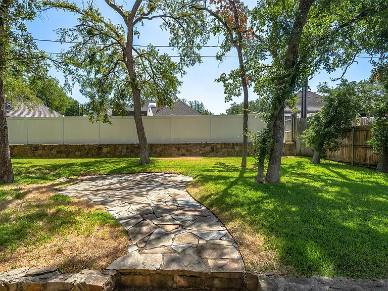 3104 Steve Dr — Photo 34