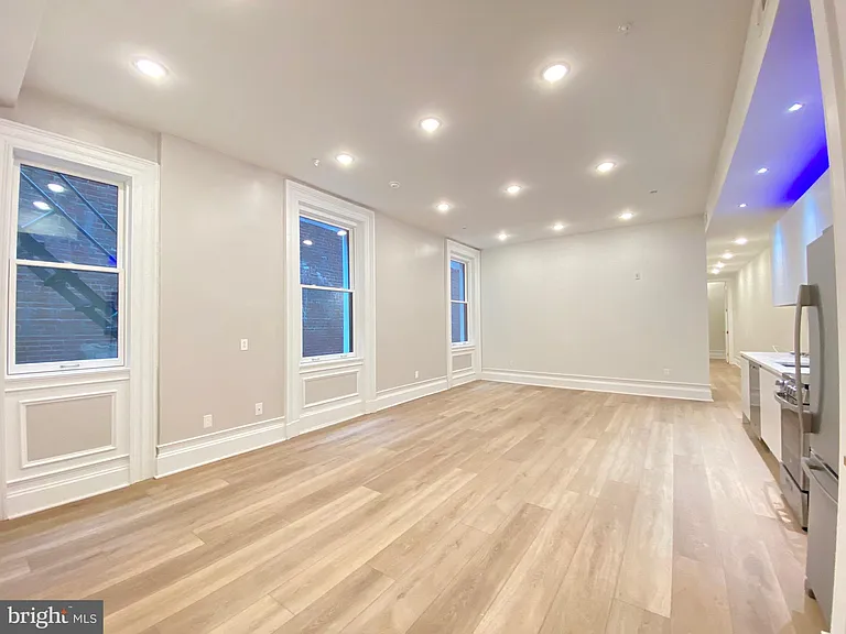 1824 Chestnut St #1R — Photo 2