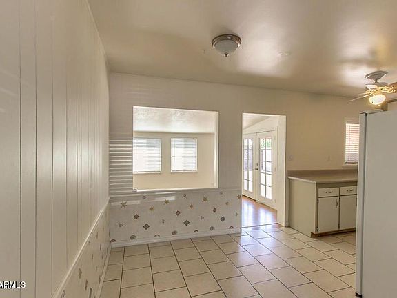 5th image of 2213 E Campbell Ave