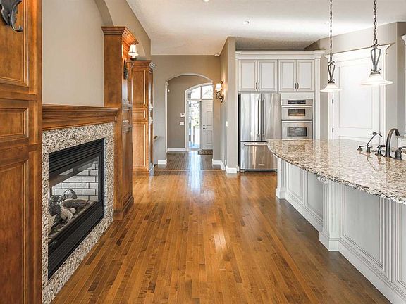 5th image of 41 NW Cranleigh Park SE