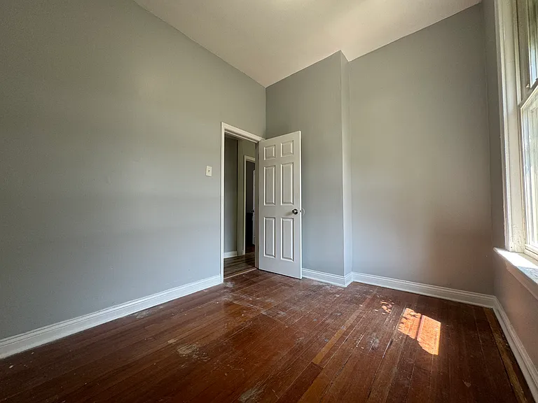 3327 W Beach Ave #2 — Photo 9