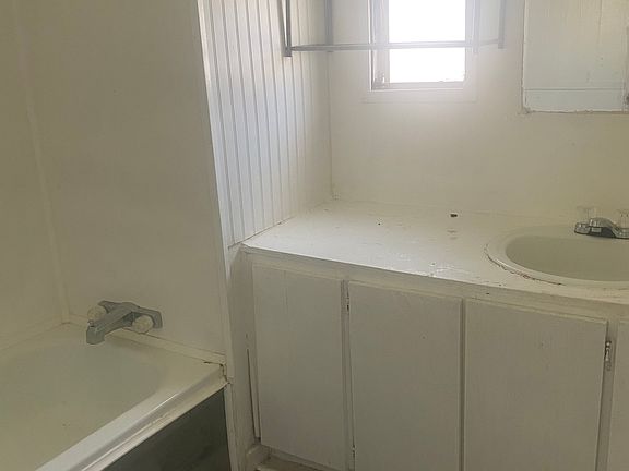 3rd image of 5600 Hawkinsville Rd #37