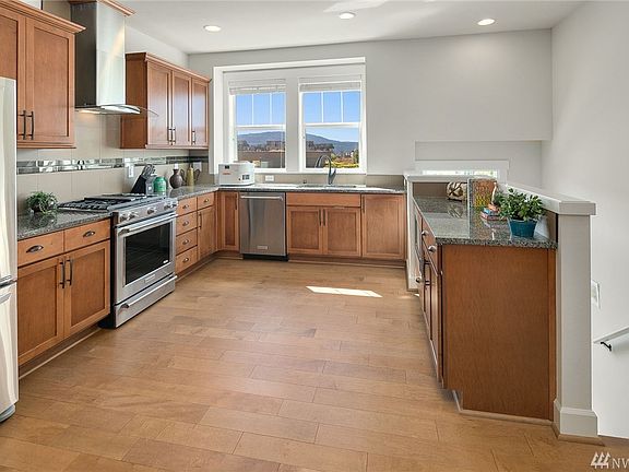 3rd image of 1380 Williamsburg Walk NE Unit 21.2