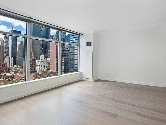 3rd image of 250 E 54th St APT 15A