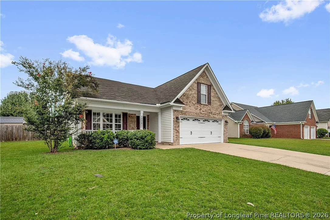 3 bed, 2.0 bath, 1968 sqft, $2,600 — Photo 1