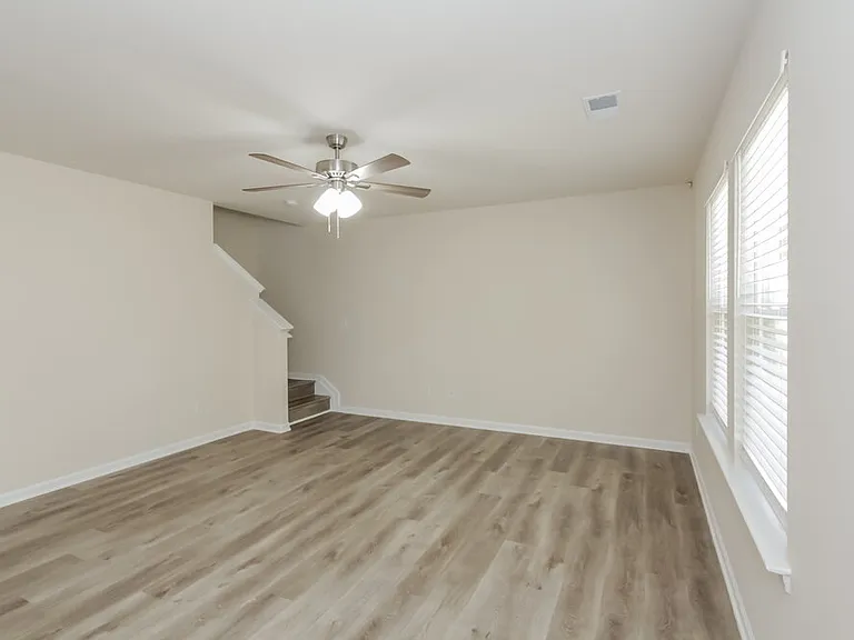 7810 Shadow Lawn Rd — Photo 4