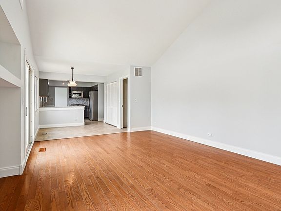 5th image of 865 Cimarron Dr