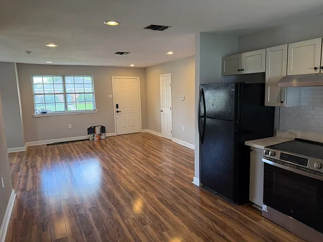 120 Gardenia Ln — Photo 6