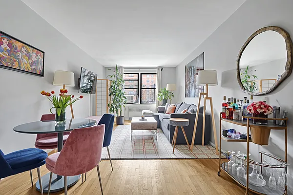 Sold by Compass | media 1