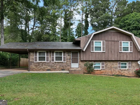 952 Queen Elizabeth Way, Morrow, GA 30260